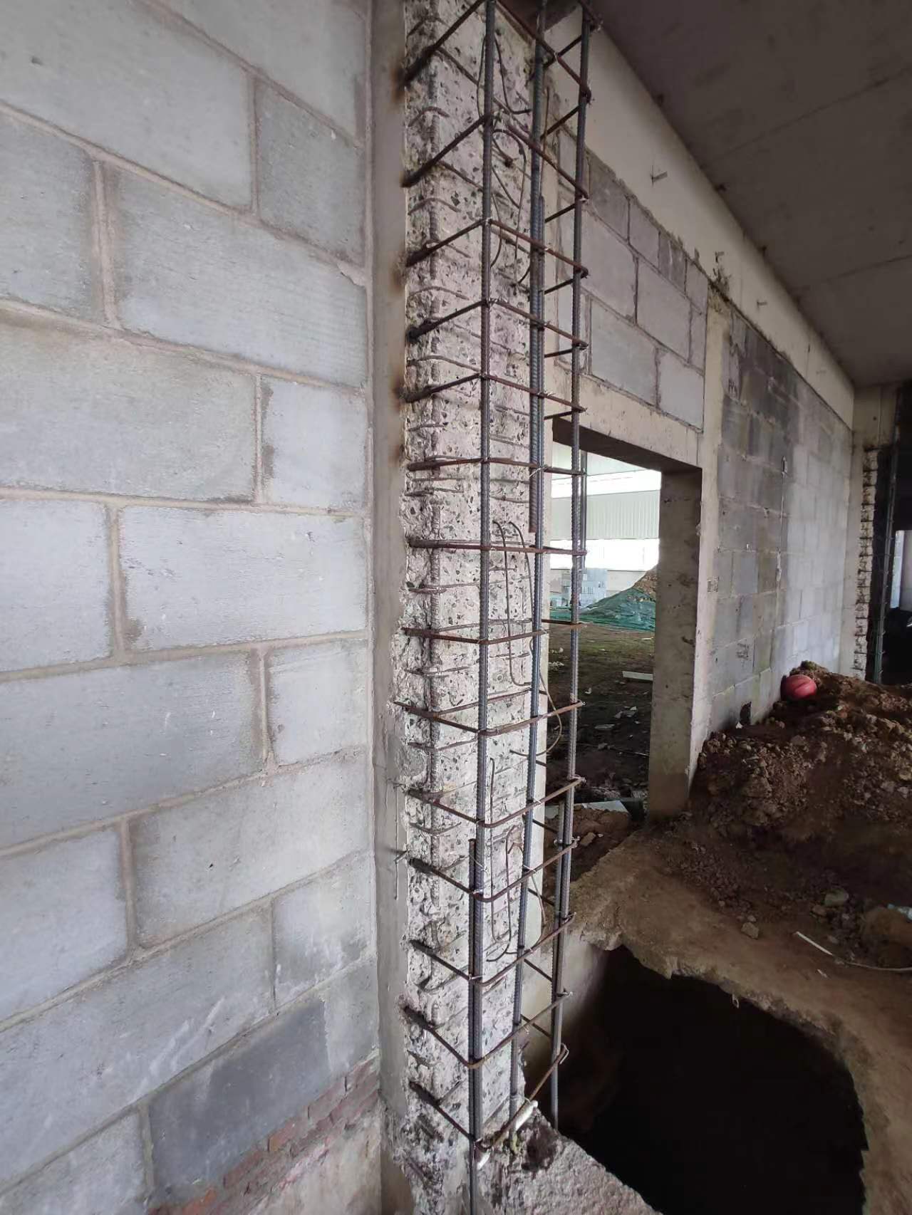 内蒙古混凝土浇筑后多久可以拆模板